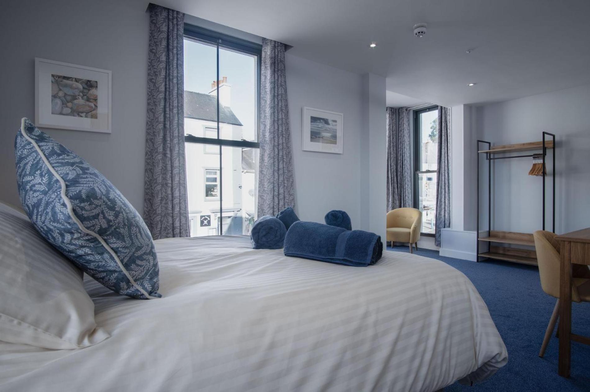 Ocean Cabins No 3 At The Square - Saundersfoot Room photo